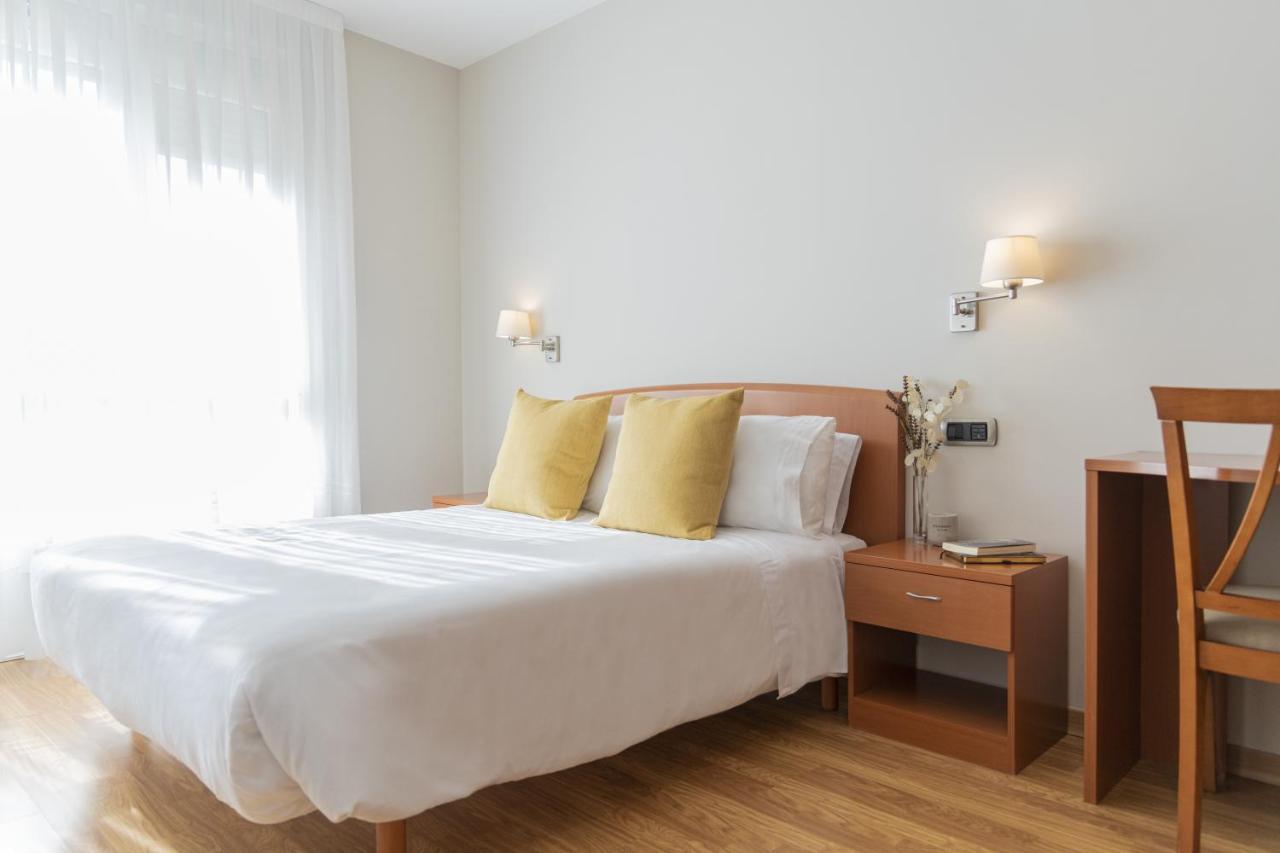 Hostal Alba Луго Екстер'єр фото